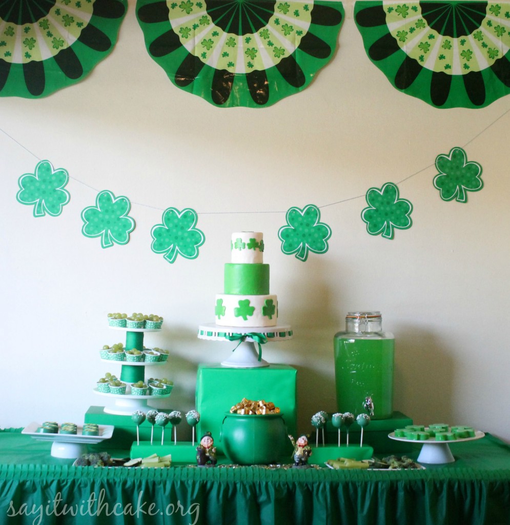 pictures of st patricks day party table