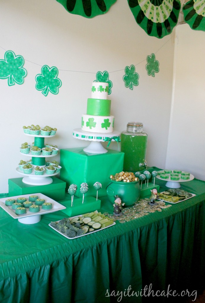green dessert table